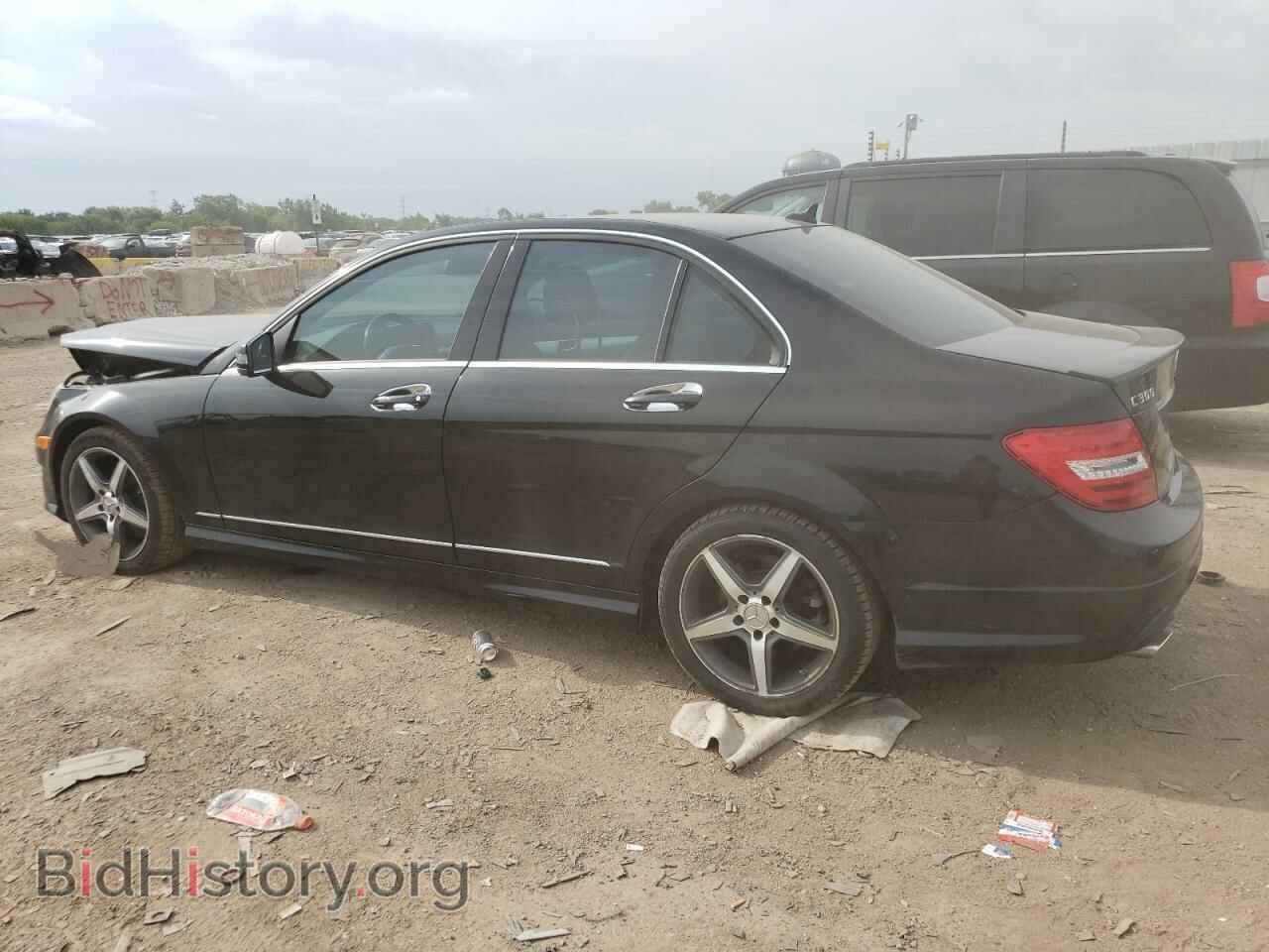2014 MERCEDES-BENZ C-CLASS - VIN: WDDGF8AB8EG180702 - Фото 2