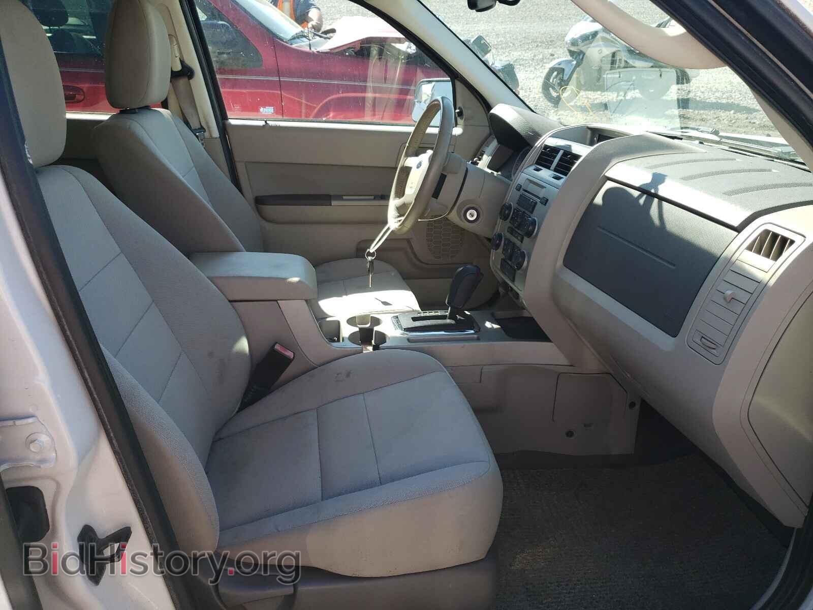 2011 FORD ESCAPE - VIN: 1FMCU0D76BKB19196 - Фото 5