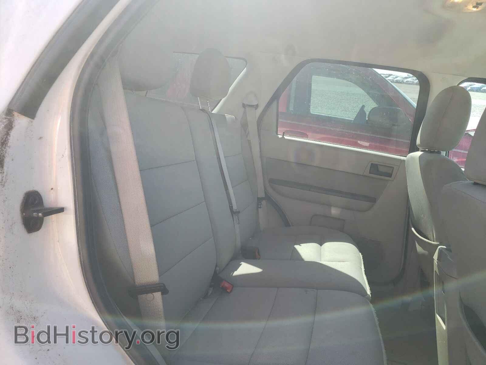 2011 FORD ESCAPE - VIN: 1FMCU0D76BKB19196 - Фото 6
