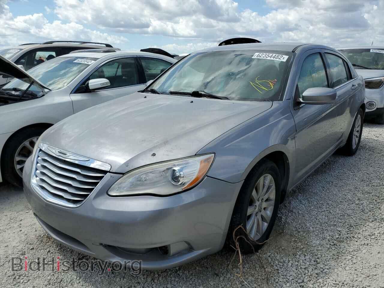 2013 CHRYSLER 200 - VIN: 1C3CCBBBXDN672370 - Фото 2