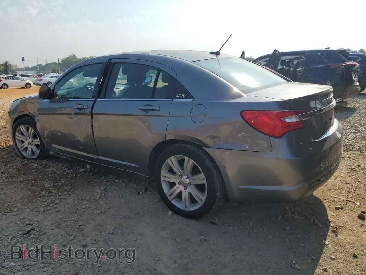 2013 CHRYSLER 200 - VIN: 1C3CCBAB0DN670015 - Фото 2