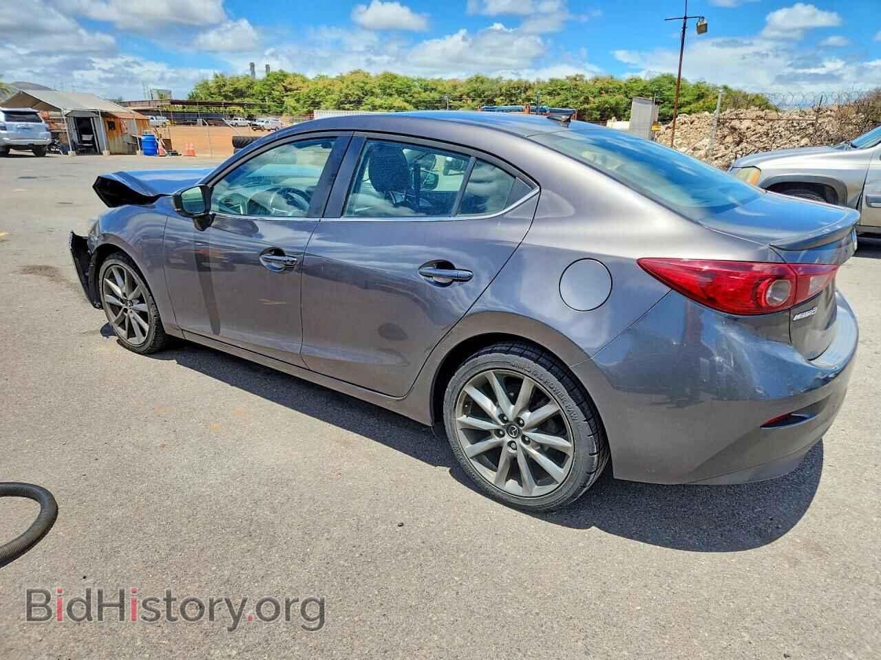 2018 MAZDA 3 - VIN: 3MZBN1V38JM256403 - Photo 2