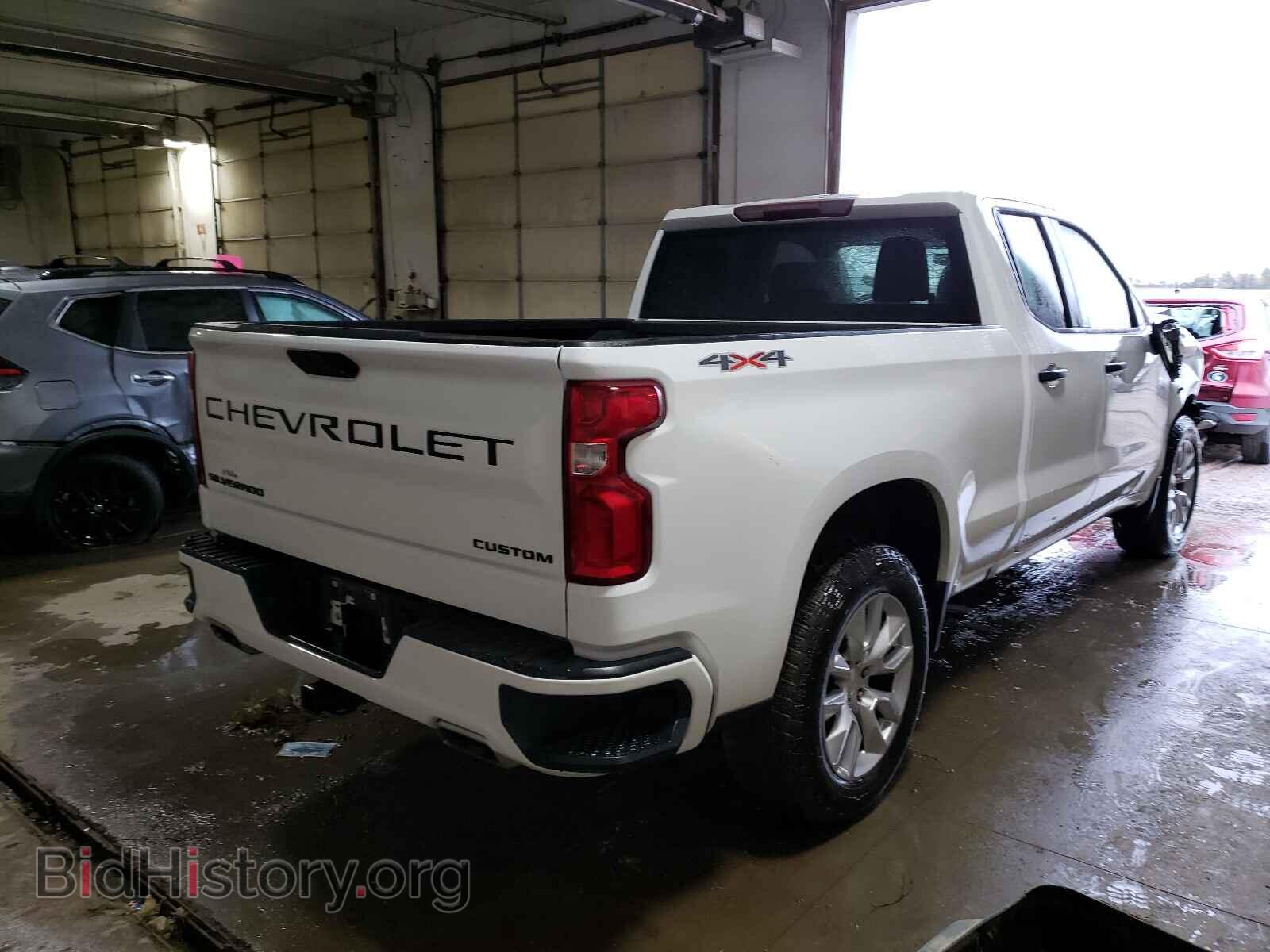 2020 CHEVROLET SILVERADO - VIN: 1GCRYBEF6LZ261710 - Фото 4