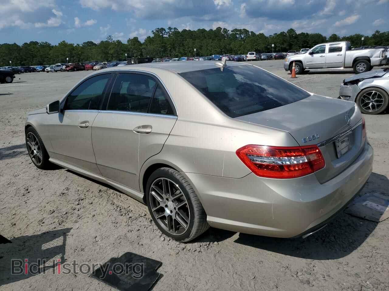 2011 MERCEDES-BENZ E-CLASS - VIN: WDDHF5GB2BA373677 - Фото 2