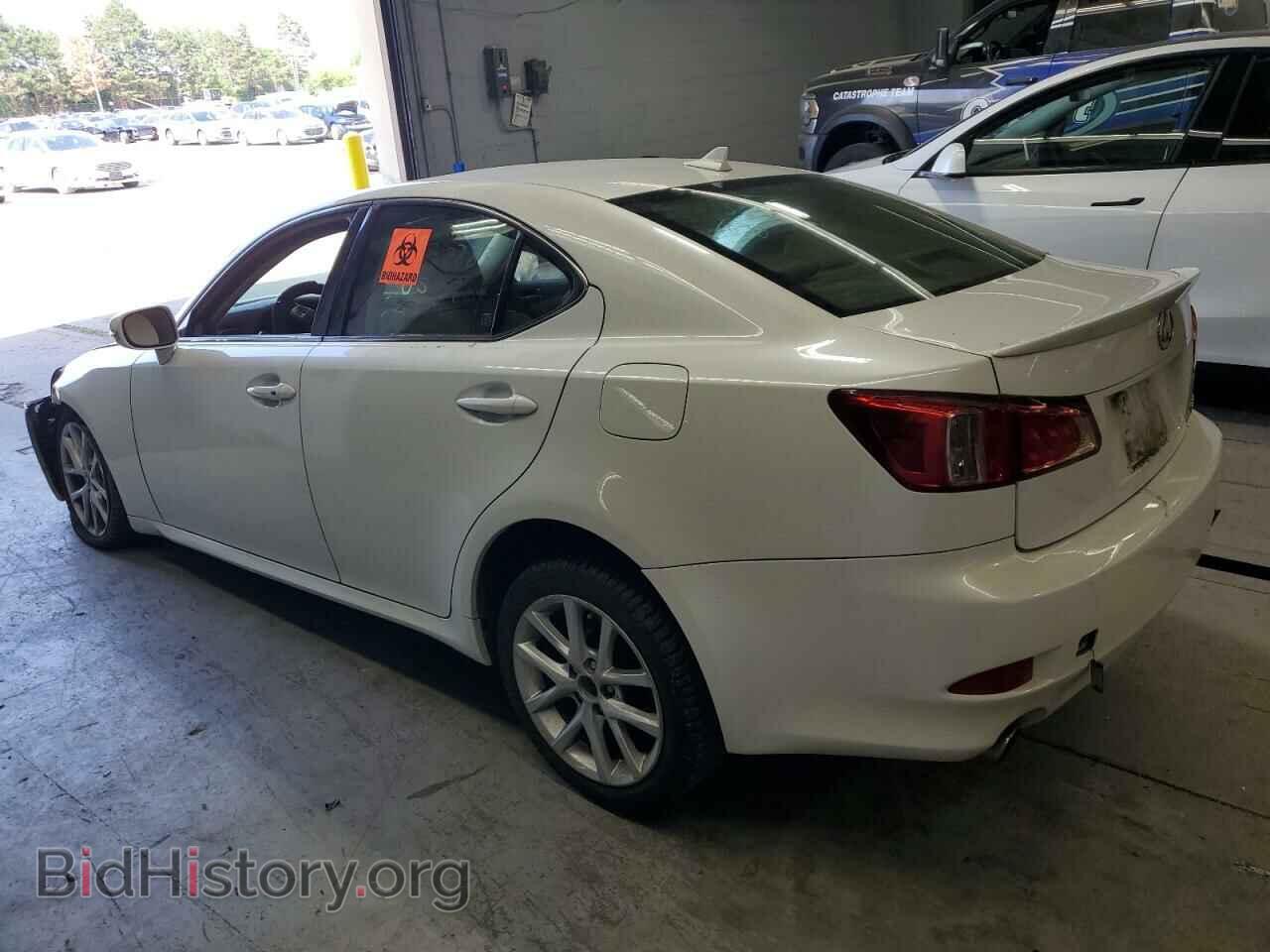 2011 LEXUS IS - VIN: JTHCF5C23B5050739 - Photo 2