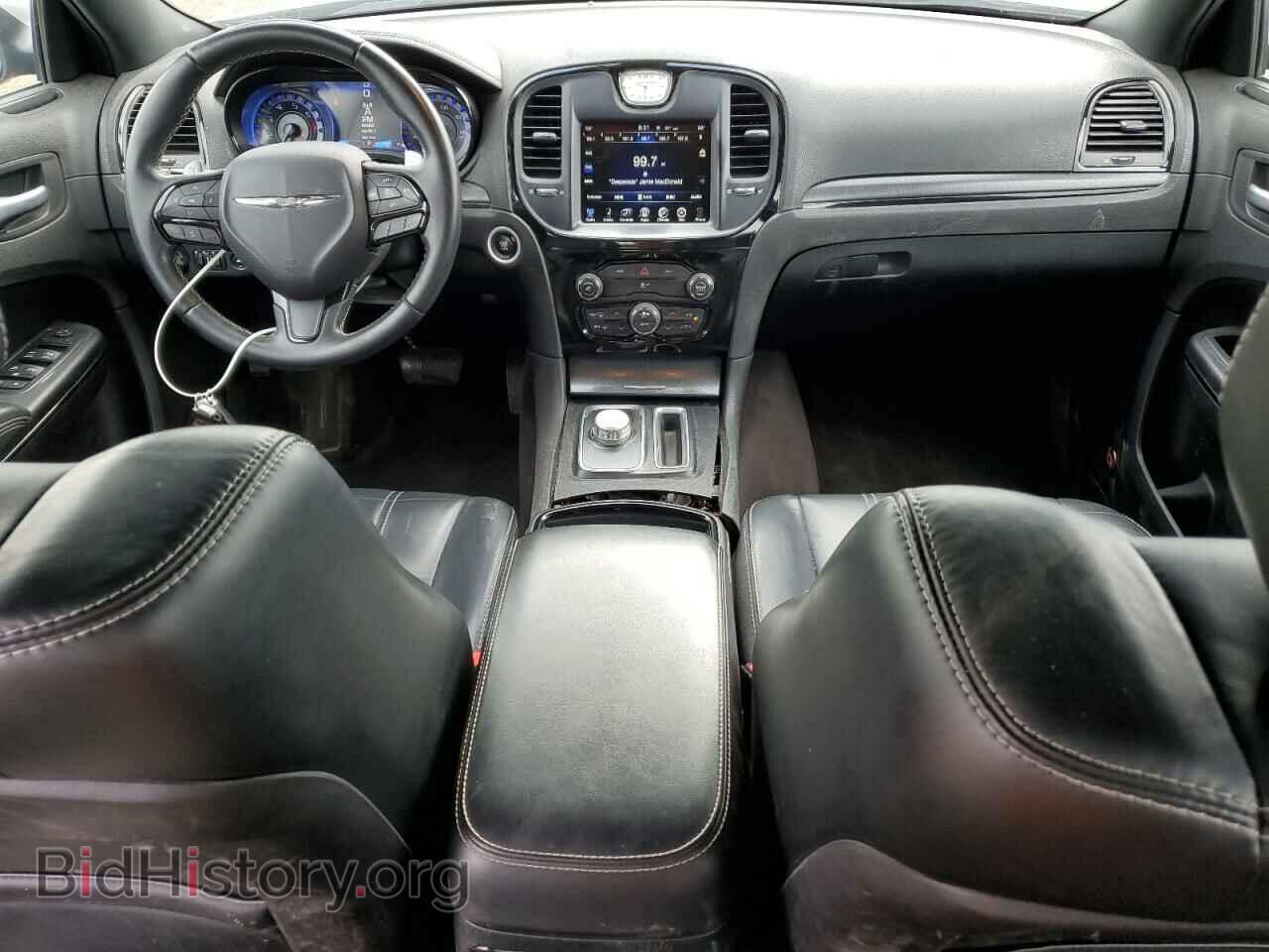 2016 CHRYSLER 300 - VIN: 2C3CCAGG4GH282800 - Фото 8