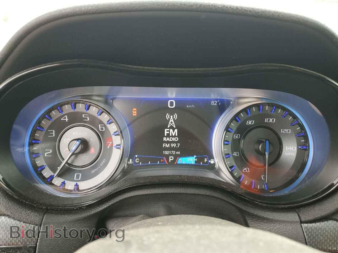 2016 CHRYSLER 300 - VIN: 2C3CCAGG4GH282800 - Фото 9