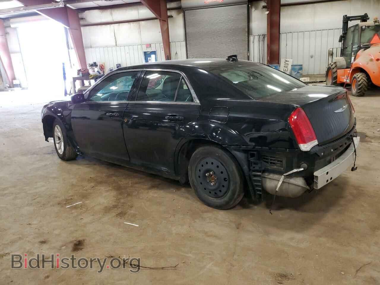 2015 CHRYSLER 300 - VIN: 2C3CCAAG6FH779645 - Фото 2