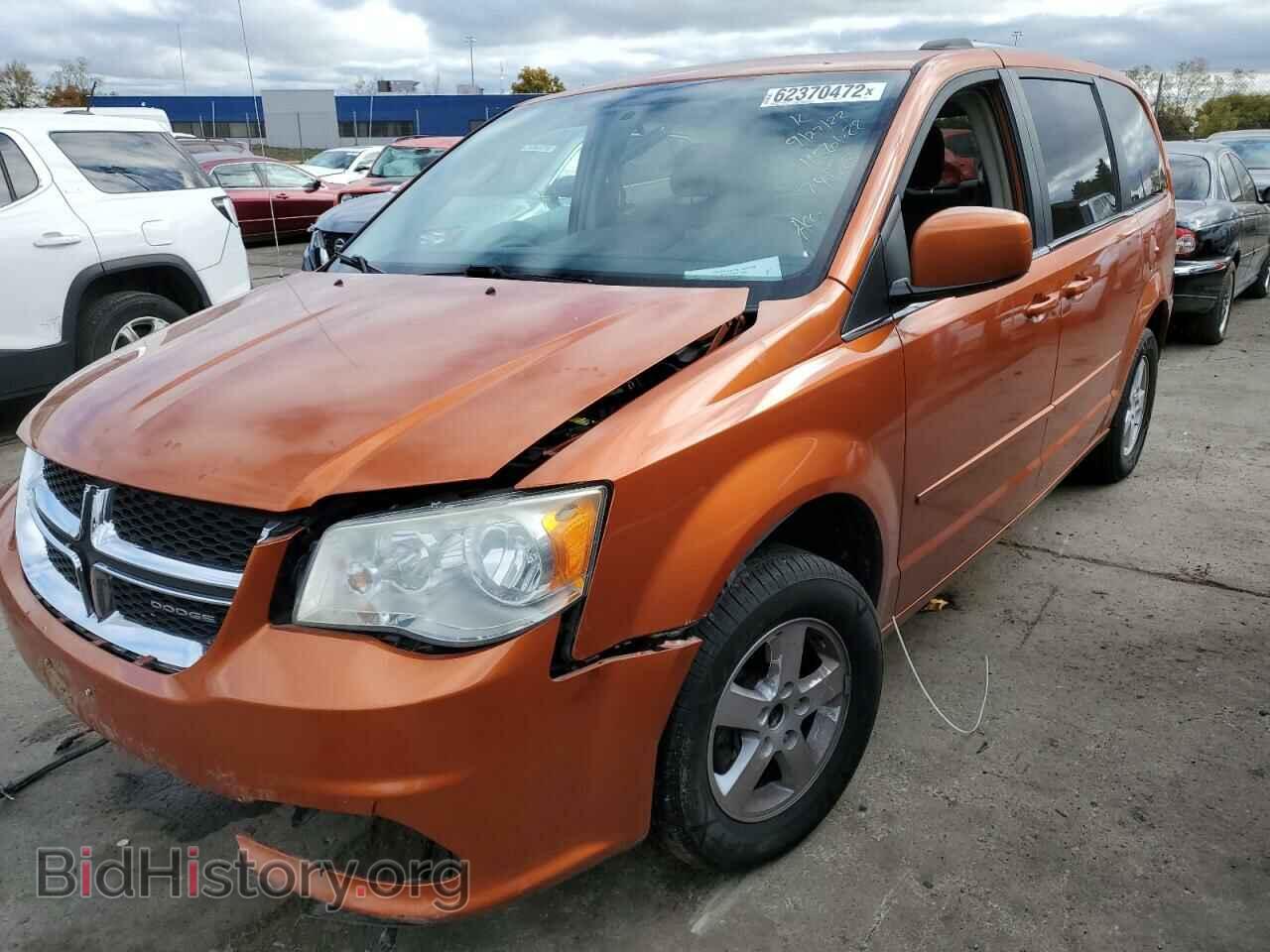 2011 DODGE CARAVAN - VIN: 2D4RN5DG1BR748703 - Фото 2
