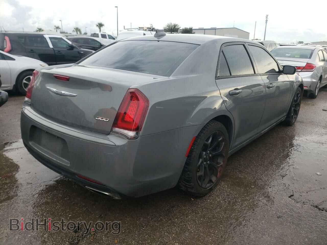 2019 CHRYSLER 300 - VIN: 2C3CCAAG7KH654485 - Фото 4