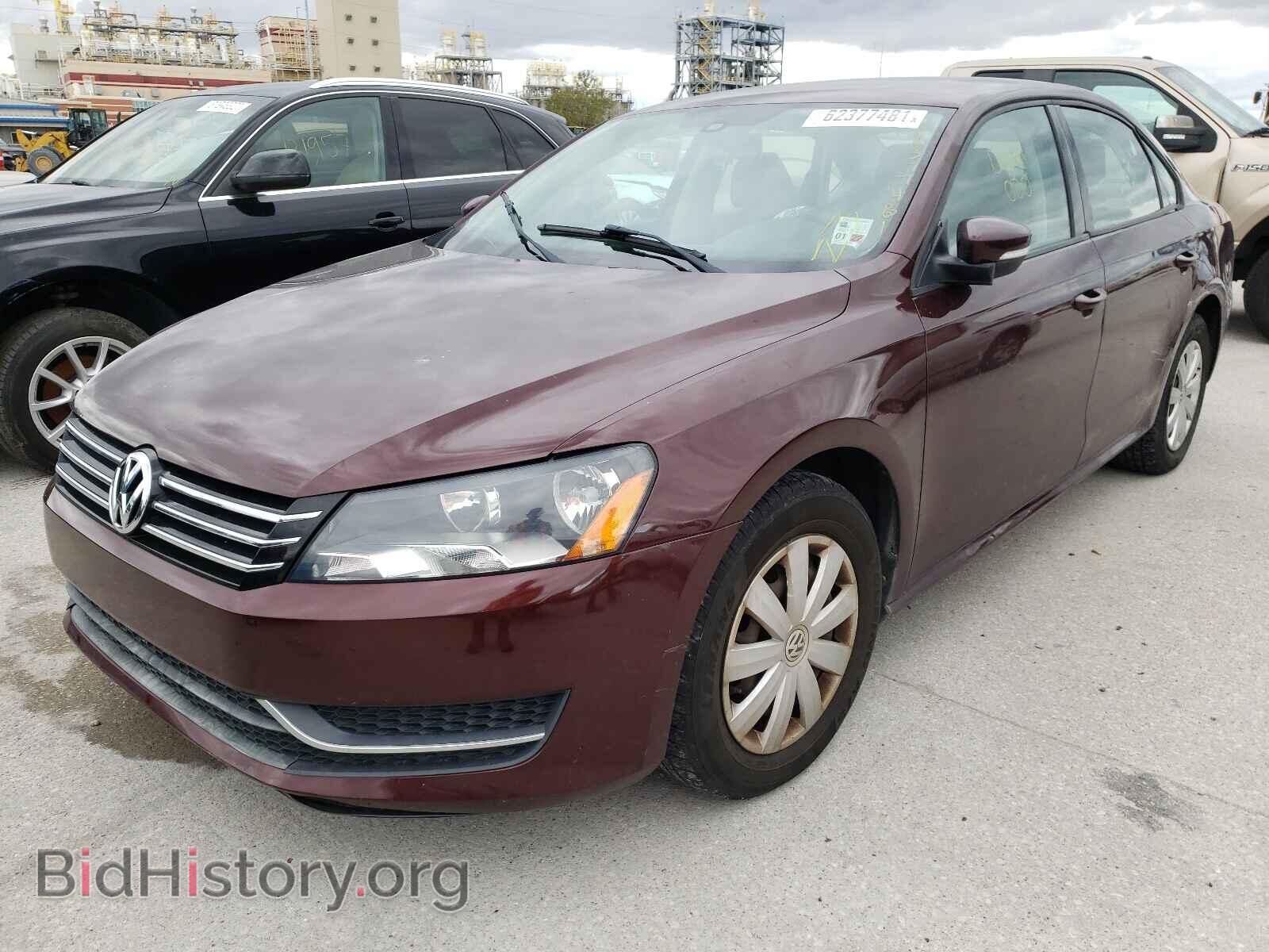 2013 VOLKSWAGEN PASSAT - VIN: 1VWAP7A33DC062995 - Фото 2