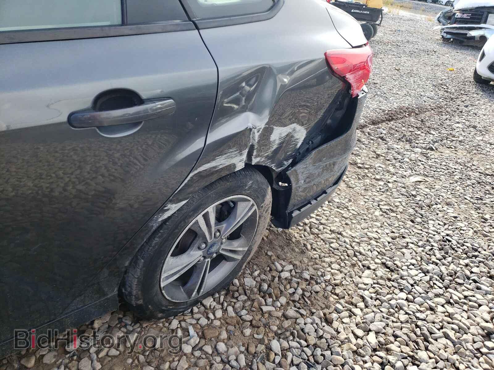 2018 FORD FOCUS - VIN: 1FADP3FE6JL322200 - Фото 9