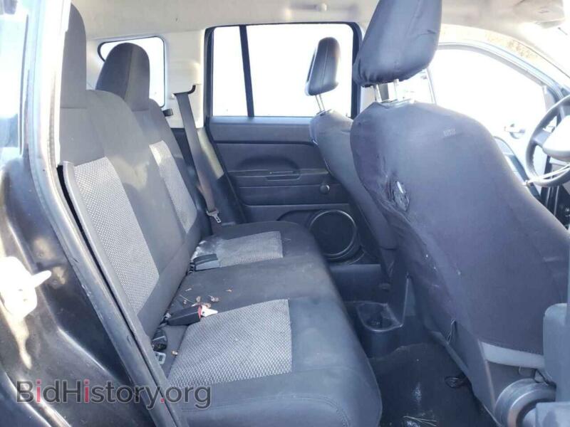 2008 Jeep COMPASS (VIN 1J8FT47W68D697450) — фото 6 из 10