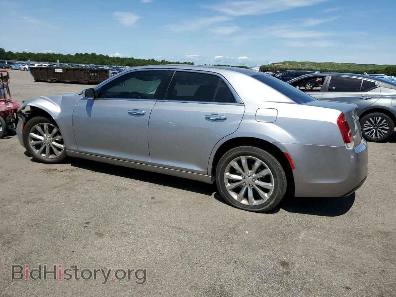 2016 CHRYSLER 300 - VIN: 2C3CCAKG3GH344145 - Фото 2