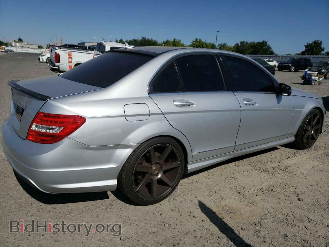 2013 MERCEDES-BENZ C-CLASS - VIN: WDDGF4HB1DR290685 - Фото 3