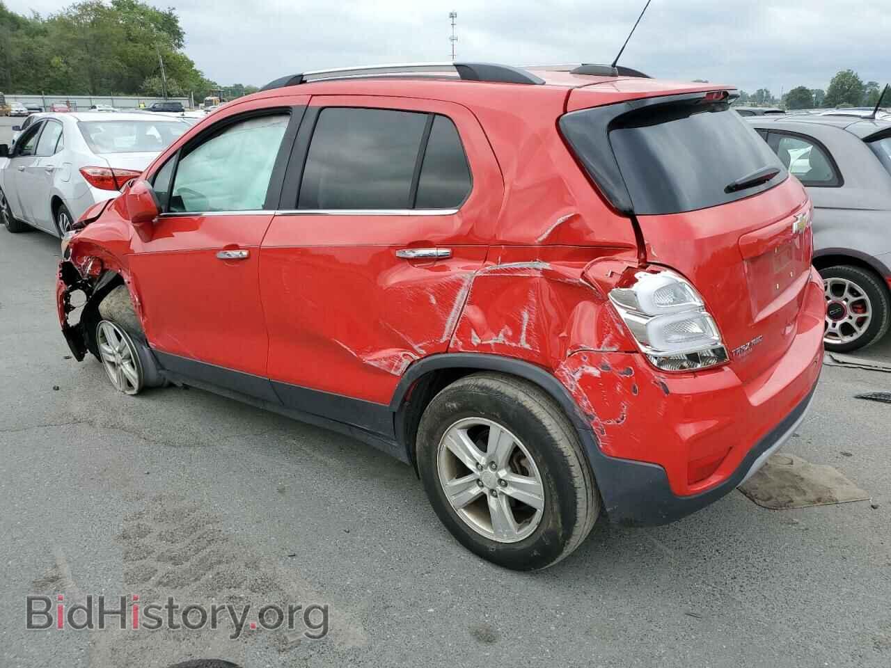 2018 CHEVROLET TRAX - VIN: 3GNCJPSB8JL243777 - Фото 2