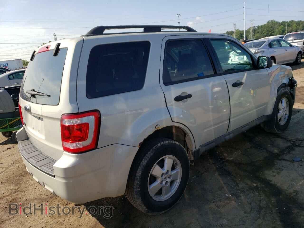 2009 FORD ESCAPE - VIN: 1FMCU03799KC04495 - Фото 3