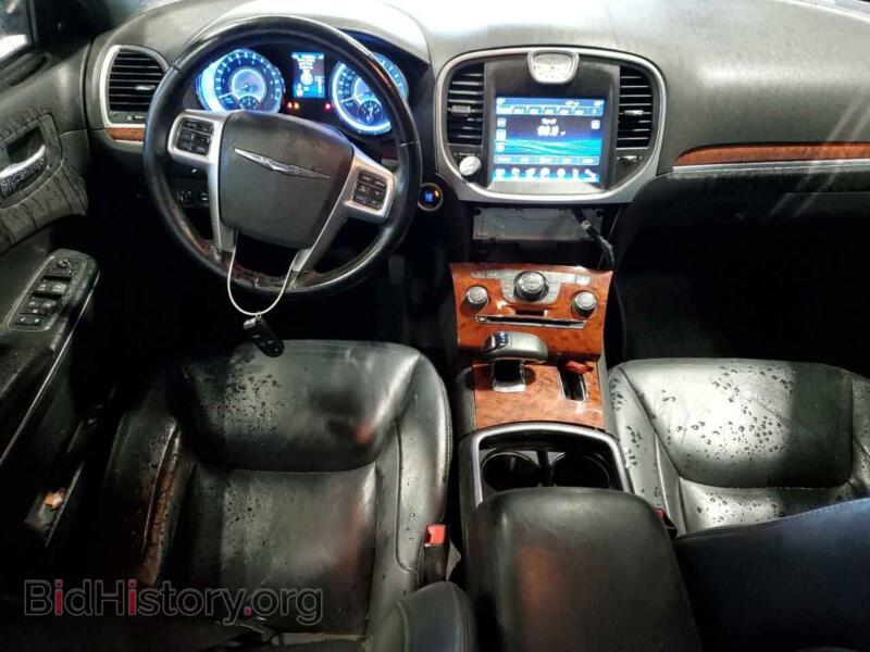 2012 Chrysler 300 (VIN 2C3CCAHG4CH217146) — photo 8 of 12