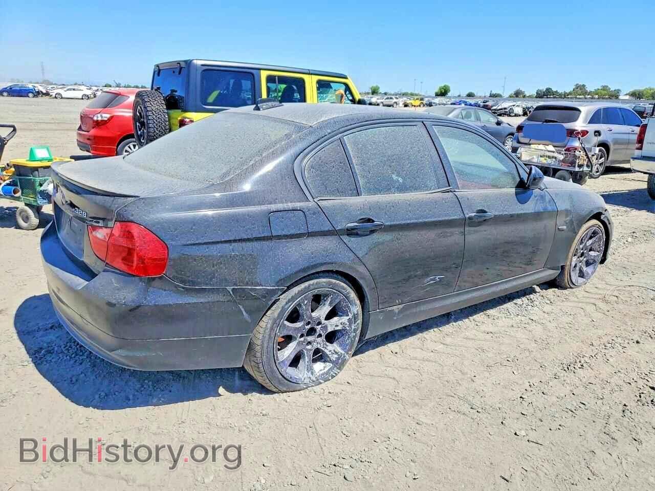 2010 BMW 3 SERIES - VIN: WBAPH7C57AA175913 - Photo 3