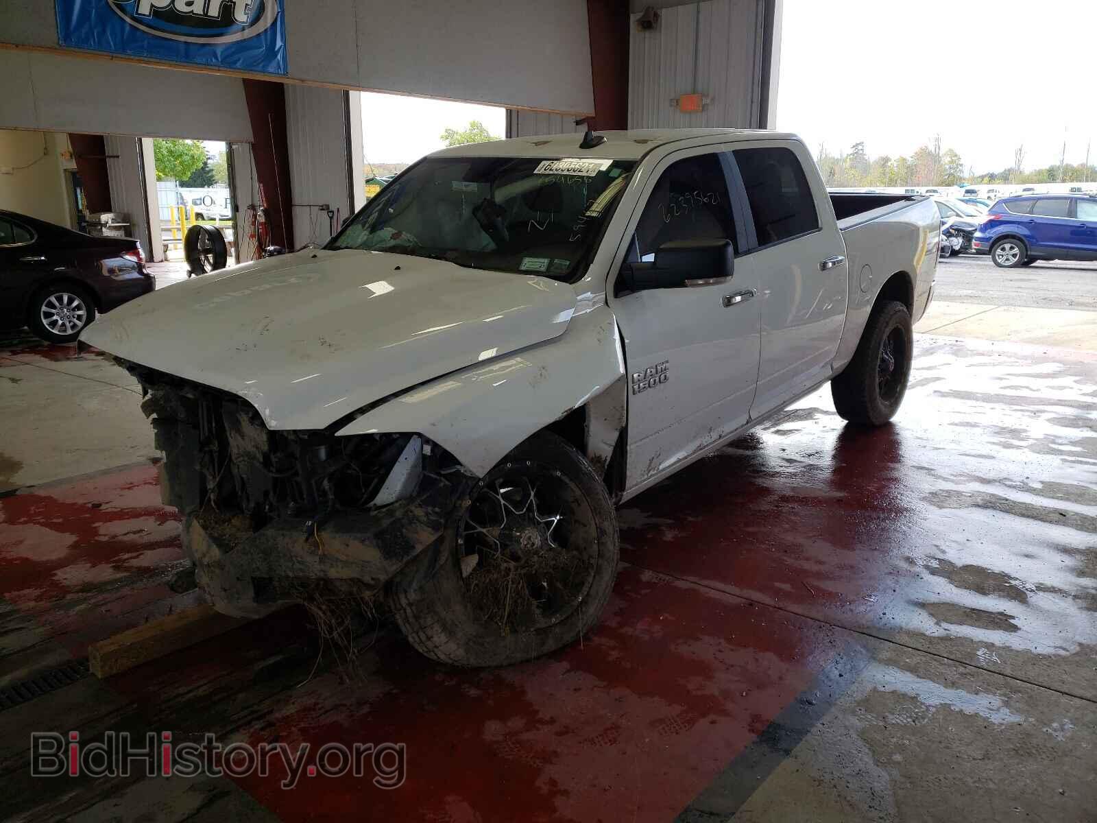 2018 RAM 1500 - VIN: 3C6RR7LT0JG154658 - Фото 2