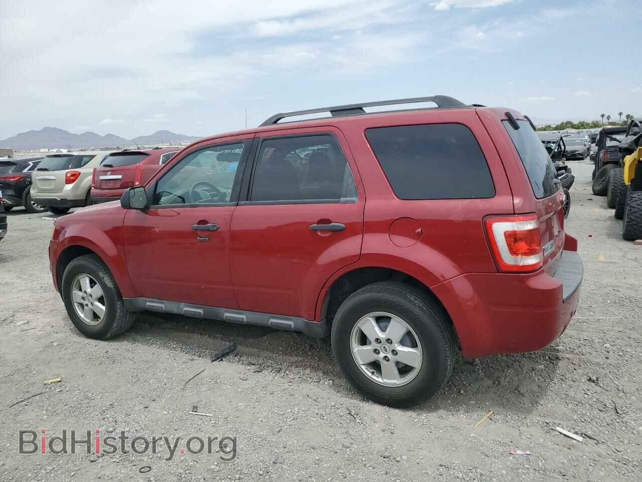 2011 FORD ESCAPE - VIN: 1FMCU0D76BKB25452 - Фото 2