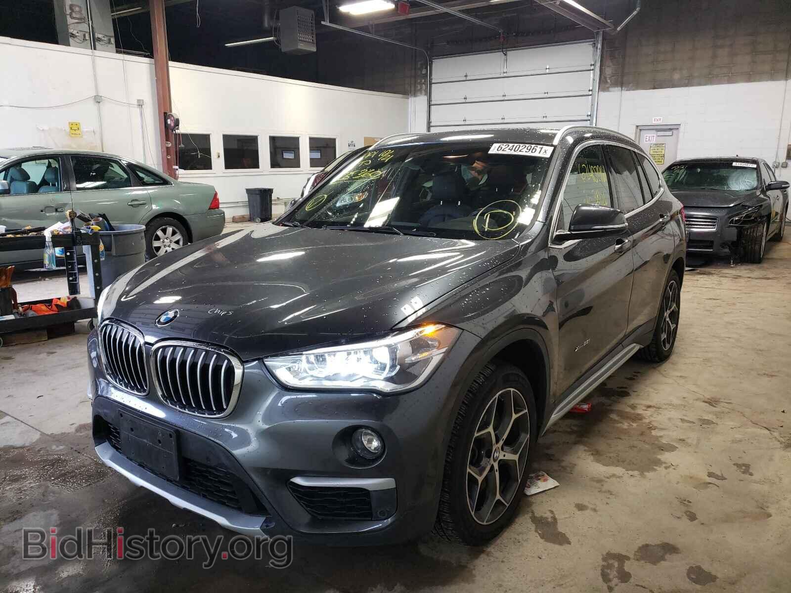 2017 BMW X1 - VIN: WBXHT3C32H5F85170 - Фото 2
