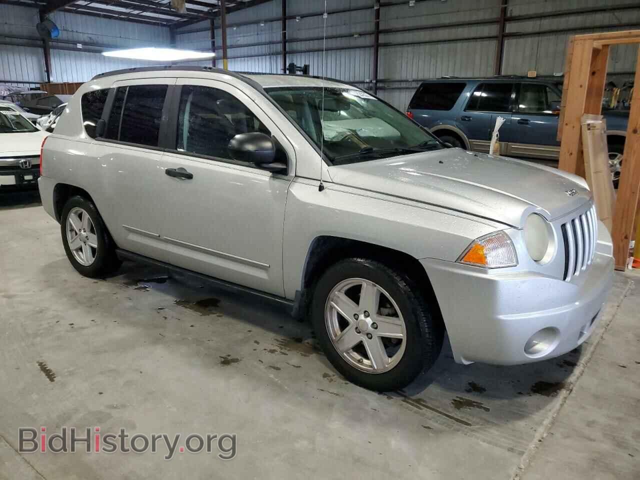 2009 JEEP COMPASS - VIN: 1J8FT47B89D201384 - Фото 4
