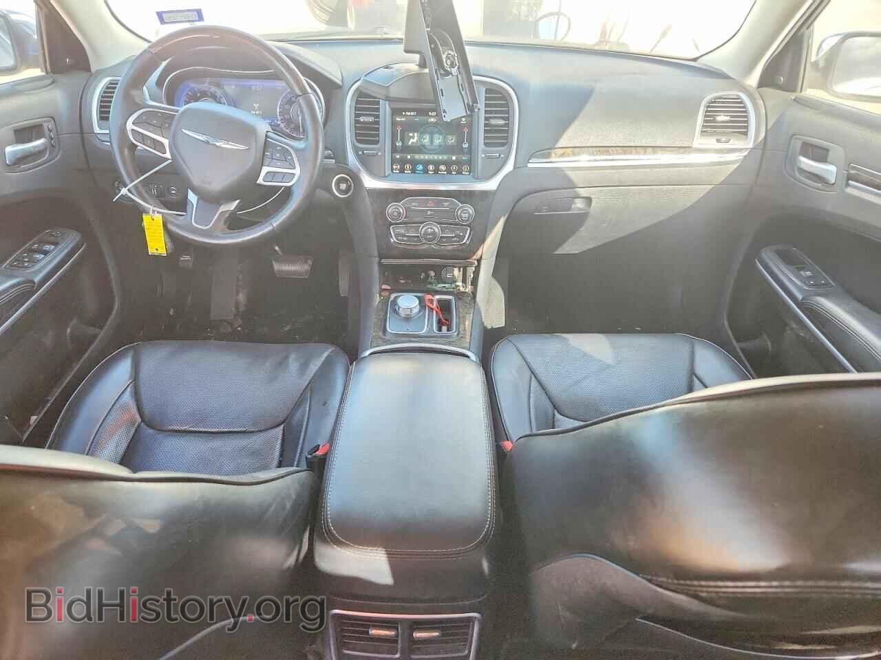 2019 CHRYSLER 300 - VIN: 2C3CCAEG4KH585670 - Фото 8
