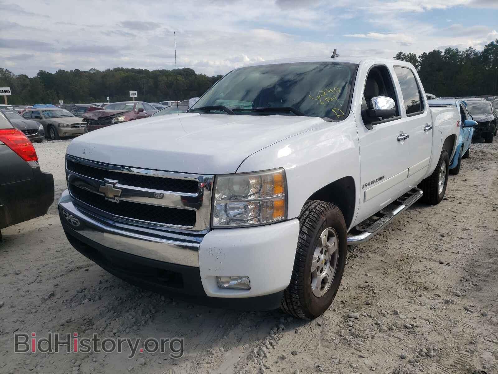 2007 CHEVROLET SILVERADO - VIN: 2GCEK13M371557648 - Фото 2