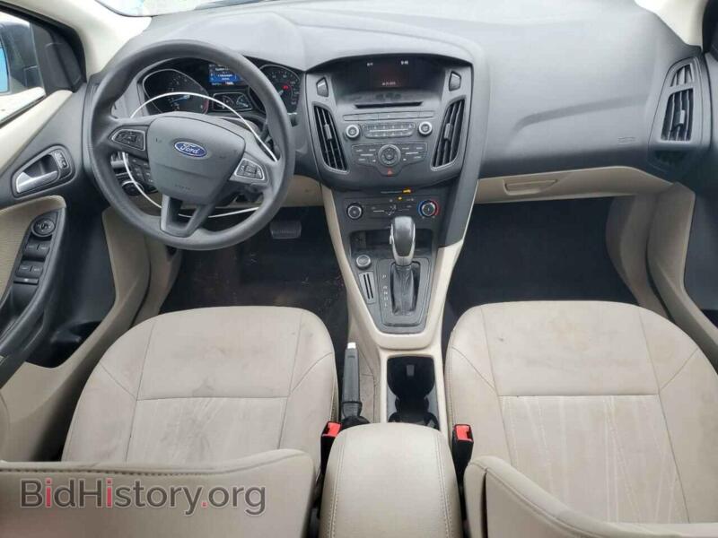 2017 Ford FOCUS (VIN 1FADP3F20HL211528) — photo 8 of 13