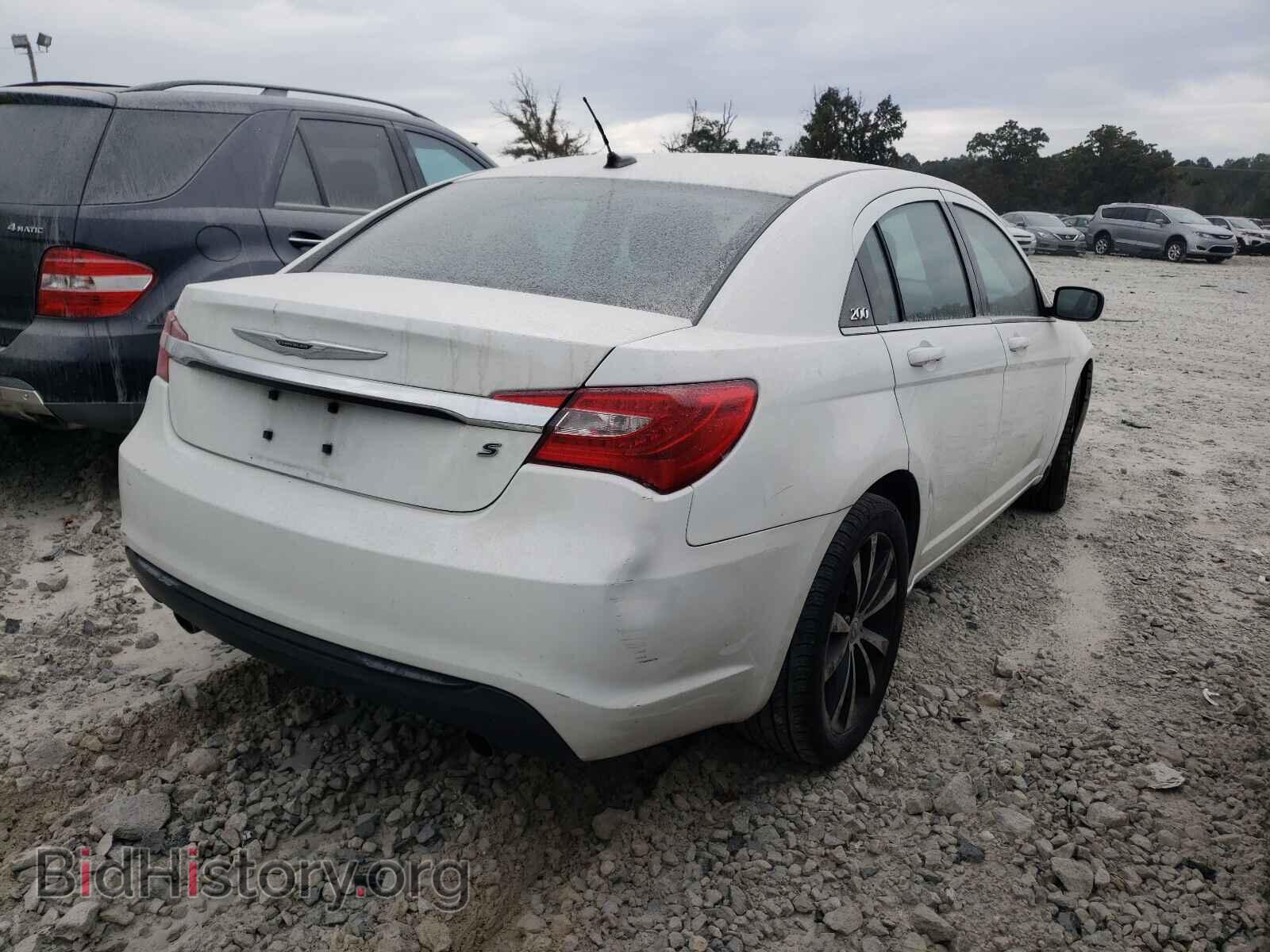 2012 CHRYSLER 200 - VIN: 1C3CCBBG3CN288845 - Фото 4