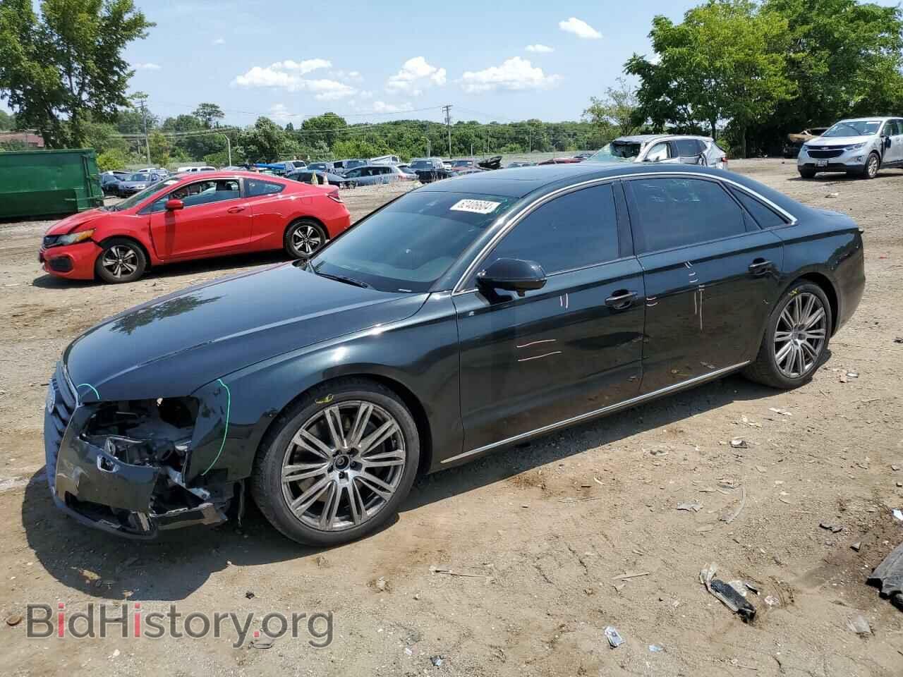 Photo WAURVAFD3BN013630 - AUDI A8 2011