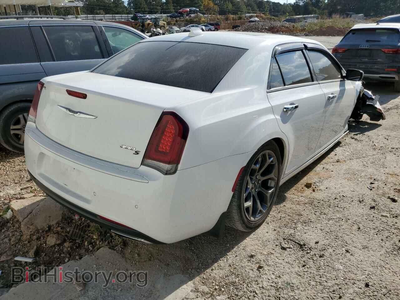 2018 CHRYSLER 300 - VIN: 2C3CCABG0JH261991 - Фото 4