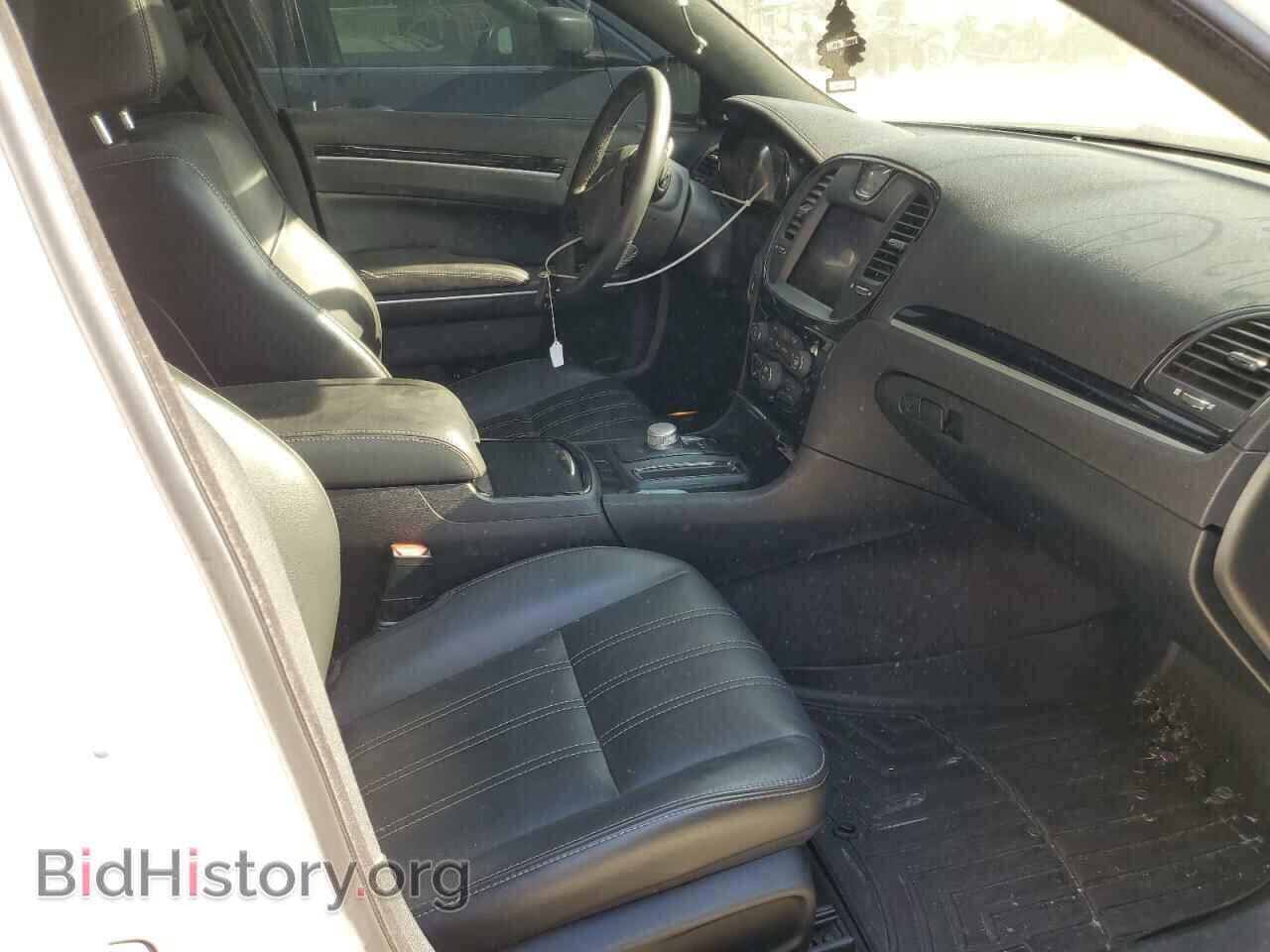 2018 CHRYSLER 300 - VIN: 2C3CCABG0JH261991 - Фото 5