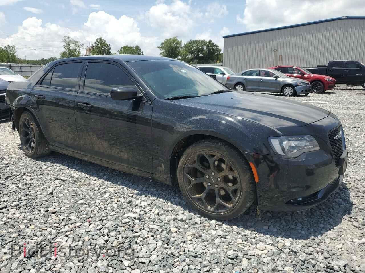 2019 CHRYSLER 300 - VIN: 2C3CCABG3KH654322 - Фото 4