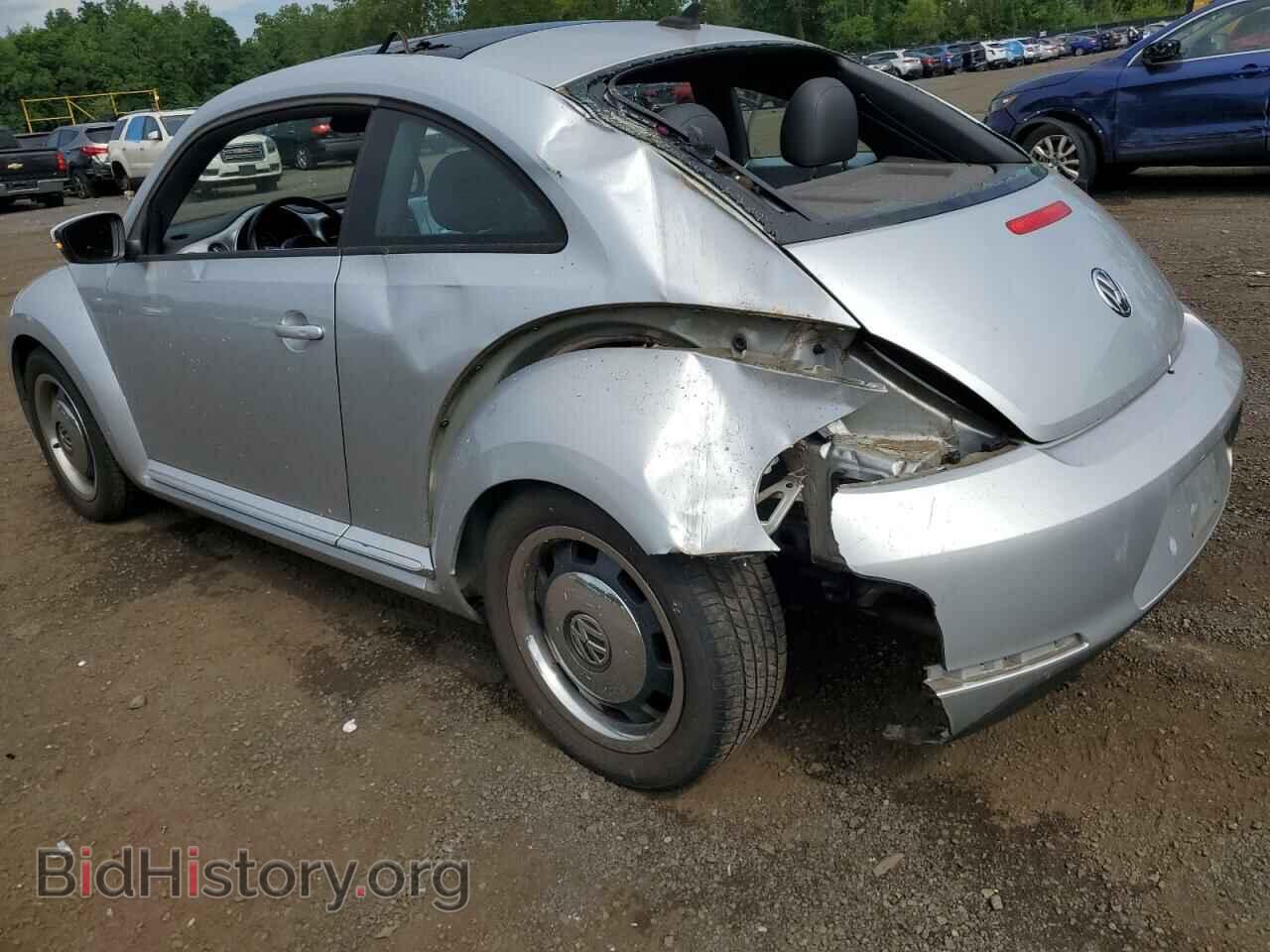 2012 VOLKSWAGEN BEETLE - VIN: 3VWJP7AT7CM636771 - Фото 2