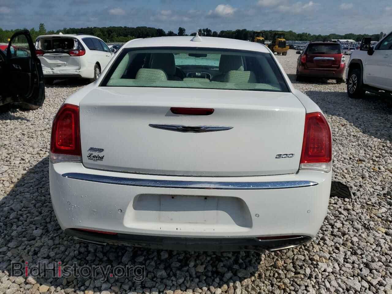 2015 CHRYSLER 300 - VIN: 2C3CCARGXFH782097 - Фото 6