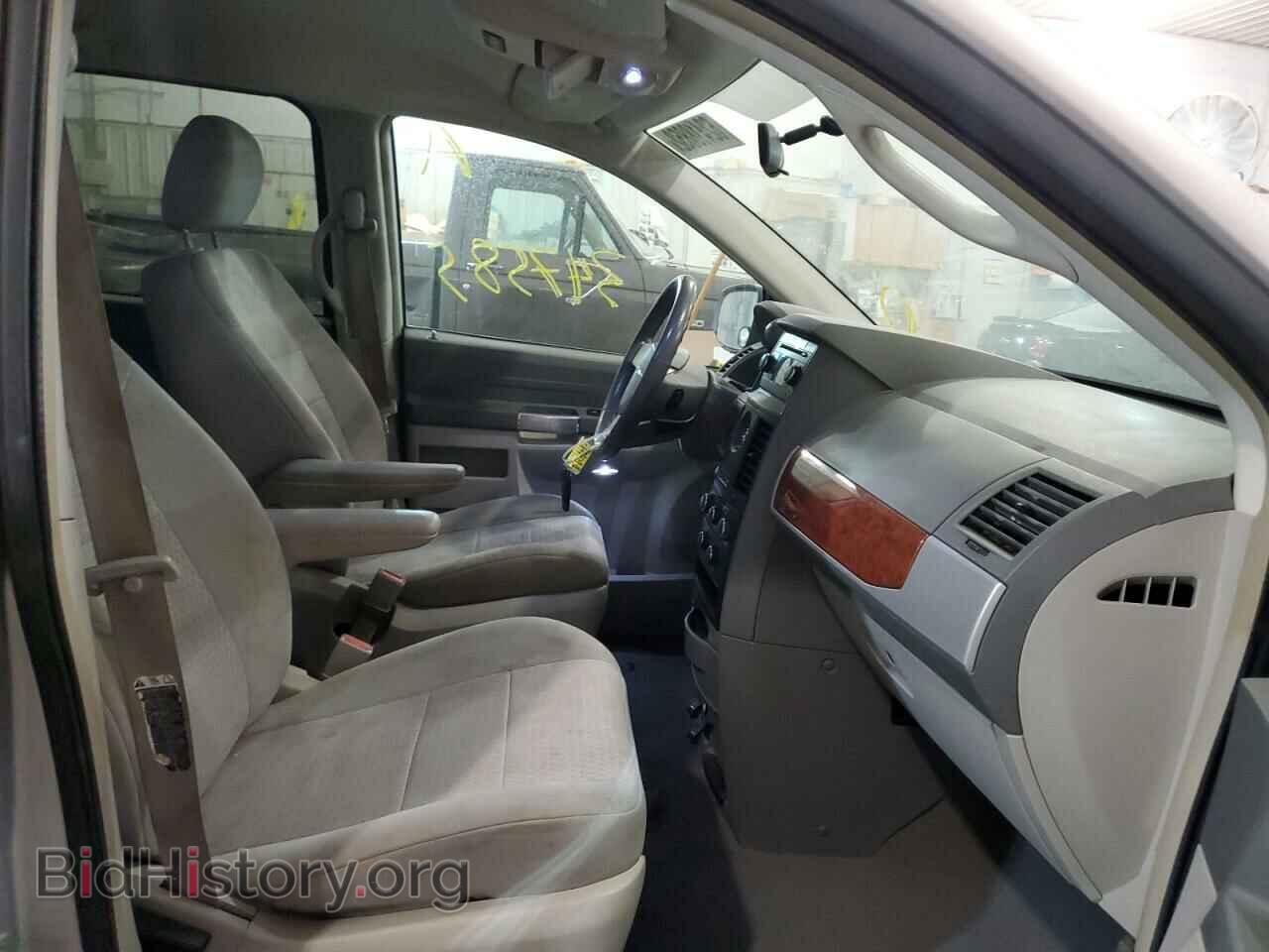2008 CHRYSLER MINIVAN - VIN: 2A8HR54P18R640998 - Фото 5