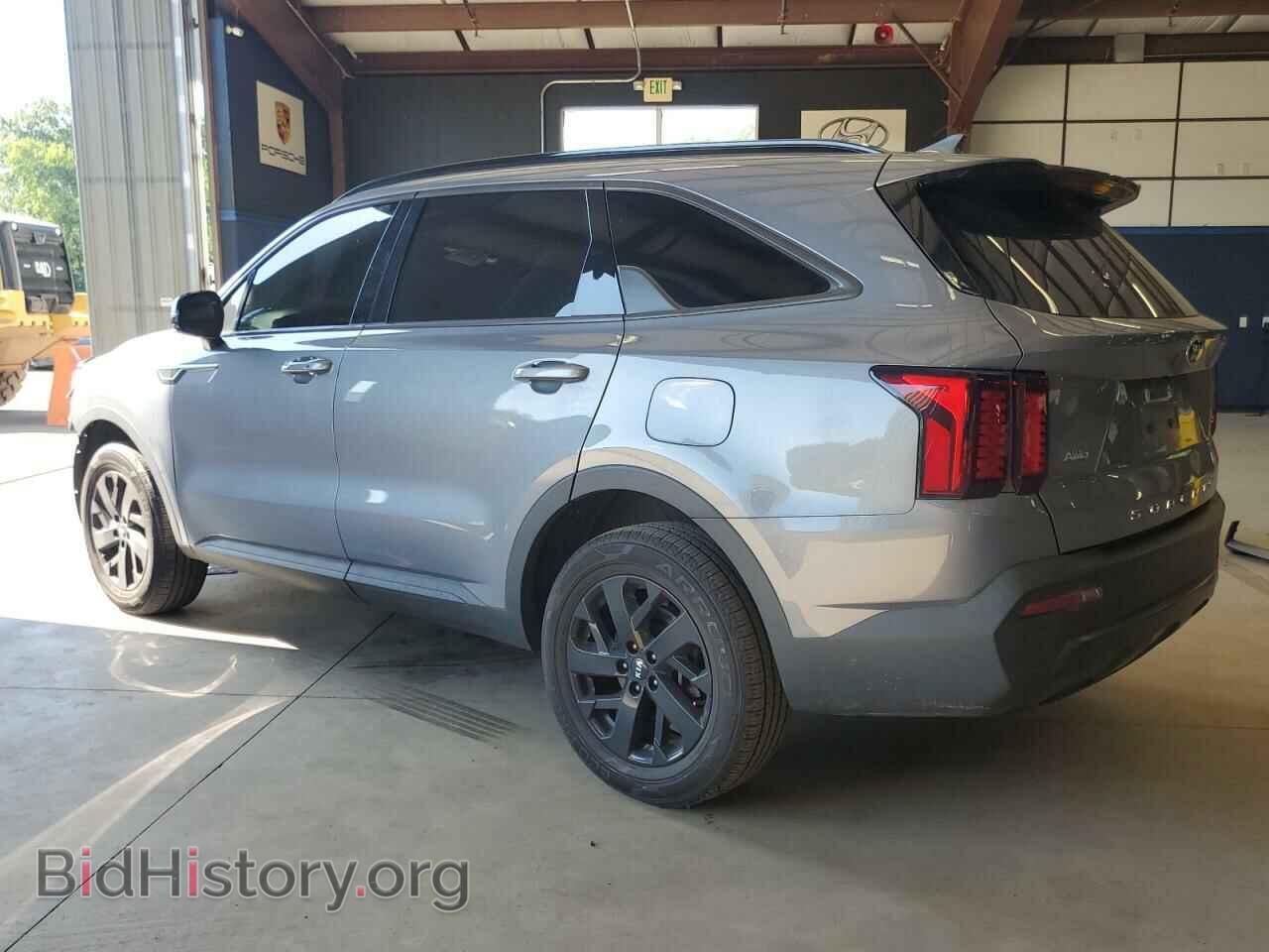 2021 KIA SORENTO - VIN: 5XYRLDLC9MG065201 - Фото 2