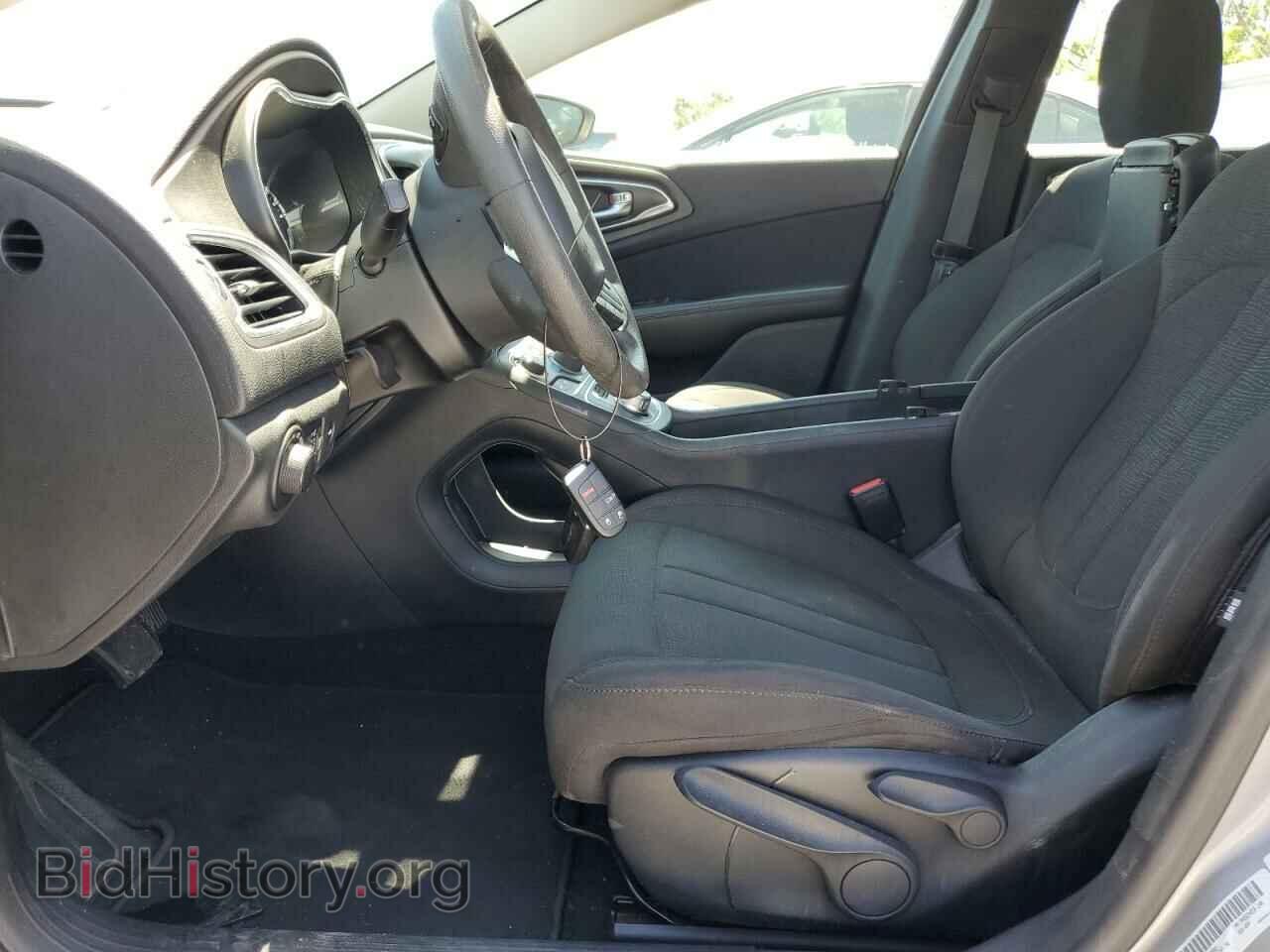 2016 CHRYSLER 200 - VIN: 1C3CCCAB3GN140843 - Фото 7