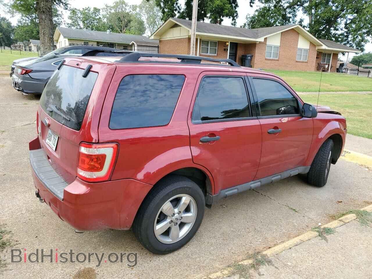 2011 FORD ESCAPE - VIN: 1FMCU0D74BKC28210 - Фото 3