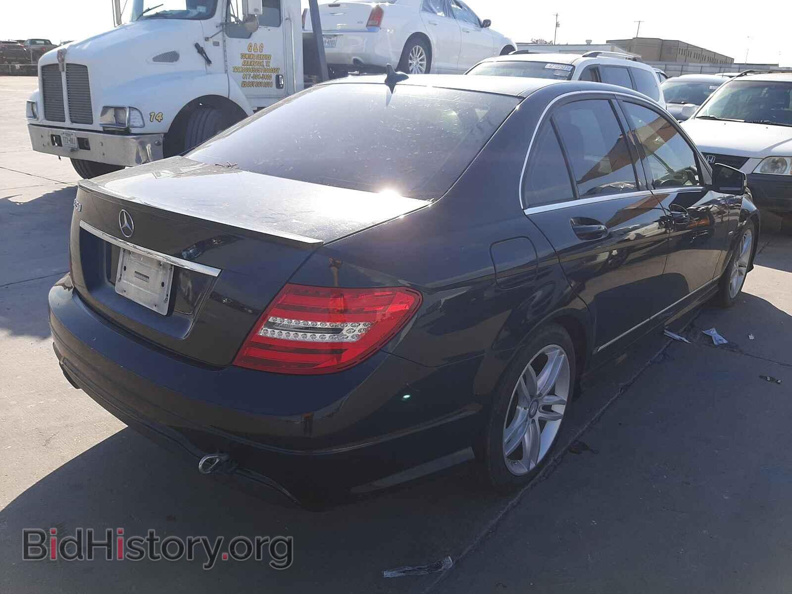 2012 MERCEDES-BENZ C-CLASS - VIN: WDDGF4HB2CA632058 - Фото 4
