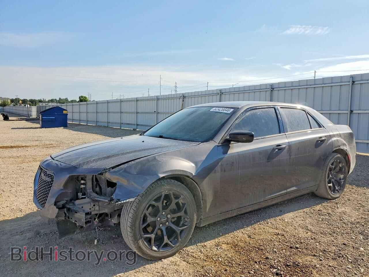 Фотография 2C3CCAAG8KH679332 - CHRYSLER 300 2019