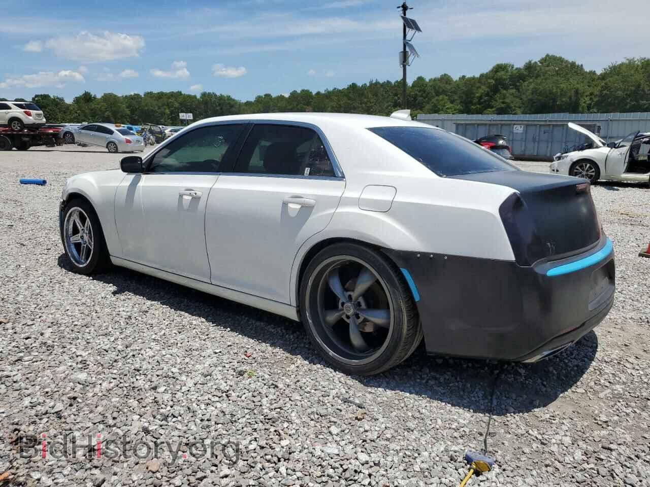 2019 CHRYSLER 300 - VIN: 2C3CCAAG3KH654533 - Фото 2