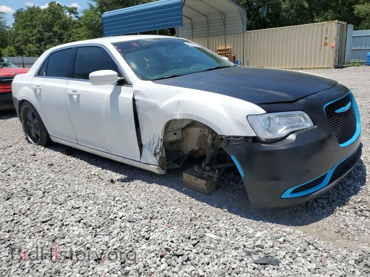 2019 CHRYSLER 300 - VIN: 2C3CCAAG3KH654533 - Фото 4