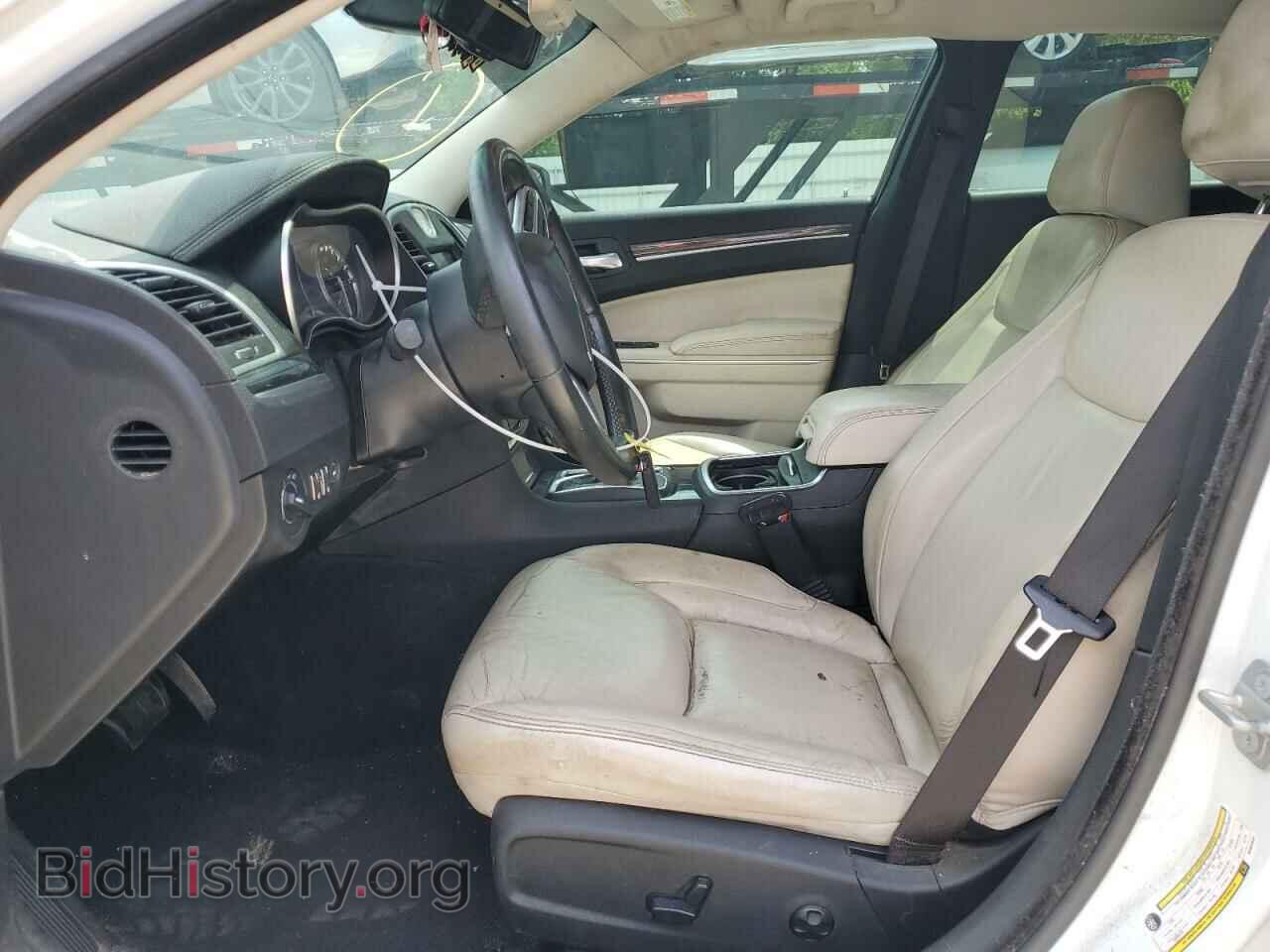 2019 CHRYSLER 300 - VIN: 2C3CCAAG3KH654533 - Фото 7