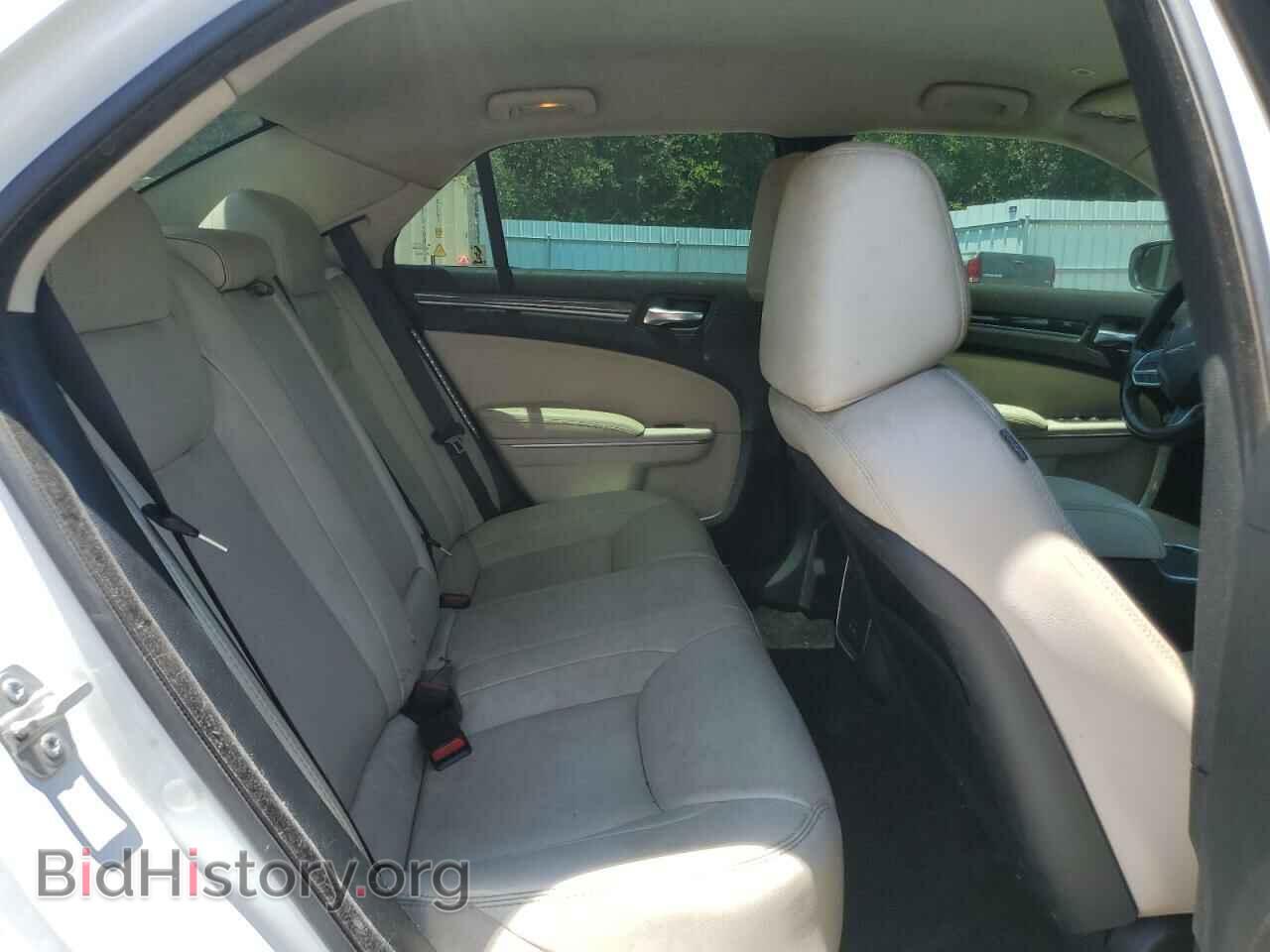 2019 CHRYSLER 300 - VIN: 2C3CCAAG3KH654533 - Фото 10