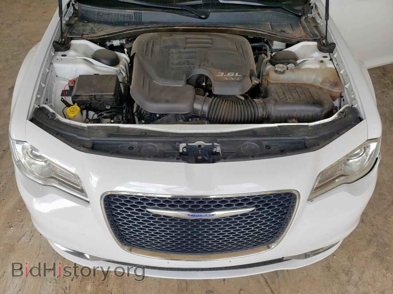 2019 CHRYSLER 300 - VIN: 2C3CCAAGXKH693779 - Фото 11