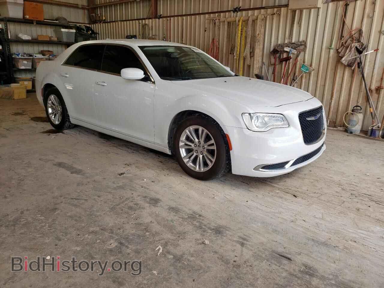 2019 CHRYSLER 300 - VIN: 2C3CCAAGXKH693779 - Фото 4