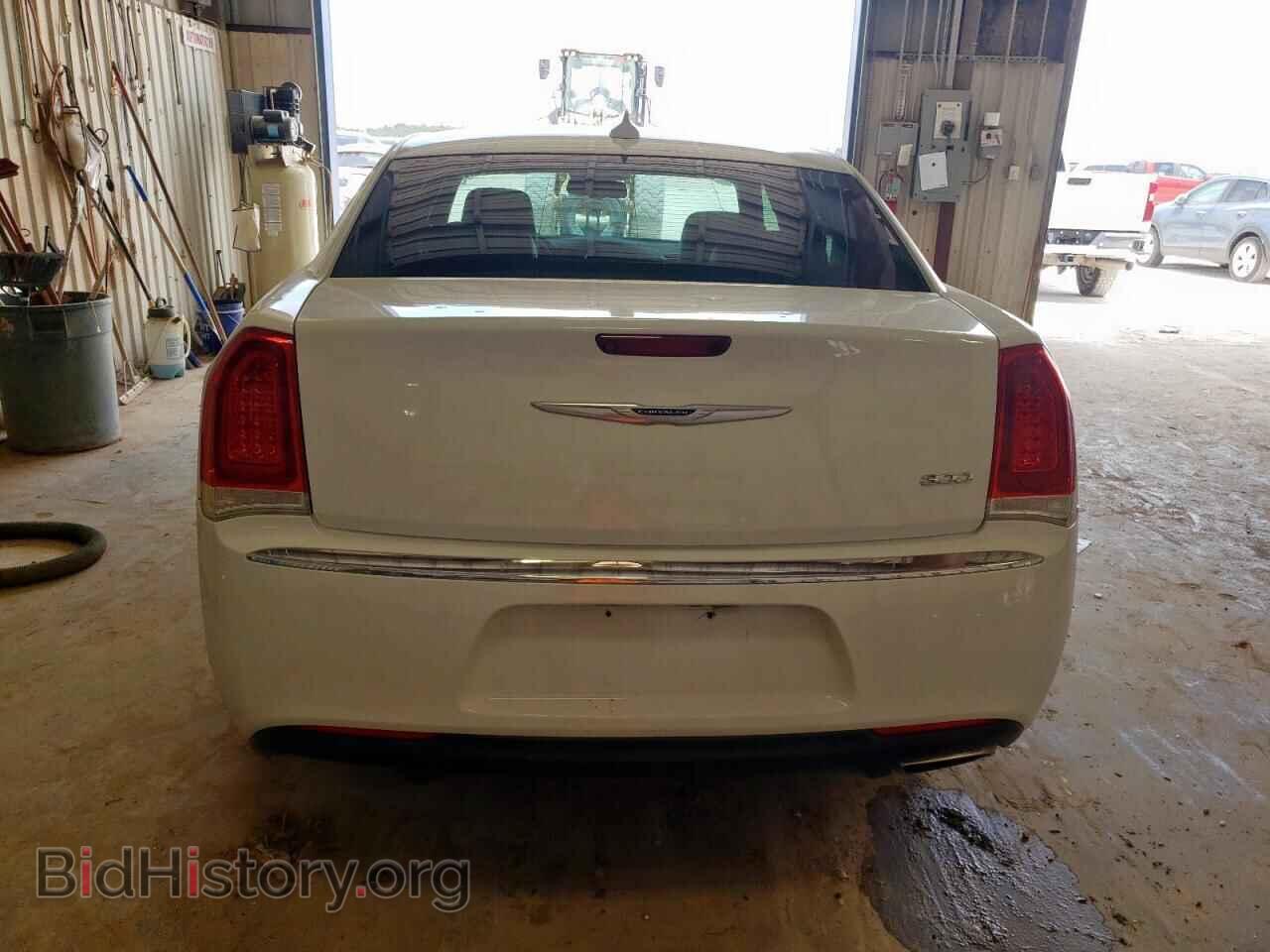 2019 CHRYSLER 300 - VIN: 2C3CCAAGXKH693779 - Фото 6